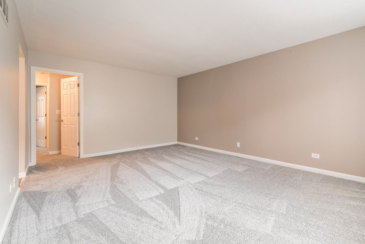 238 Driftwood Ln - Photo 5 of 37