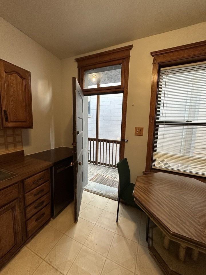 3759 N Damen Ave Unit 2 #2 - Photo 6 of 22