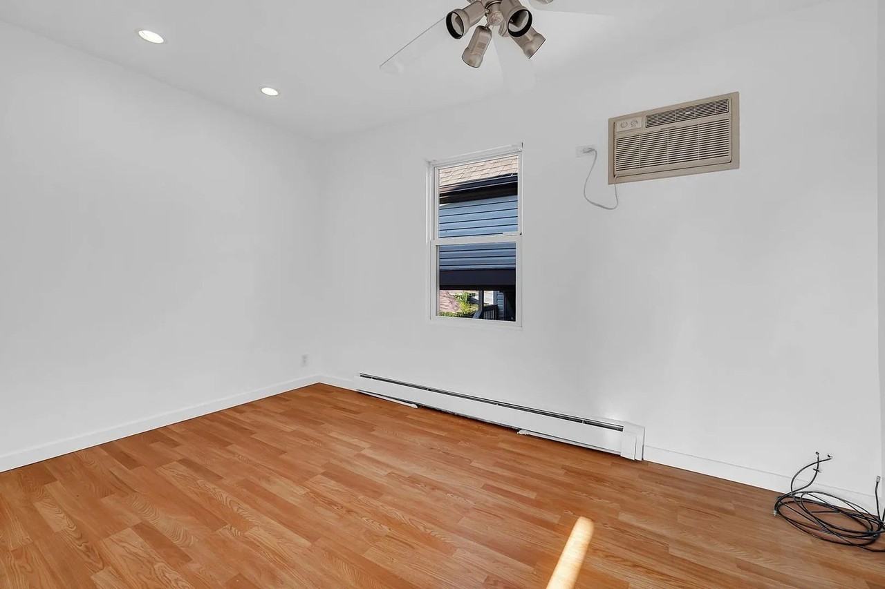 4915 W Grace St Unit 2 #2 - Photo 6 of 14