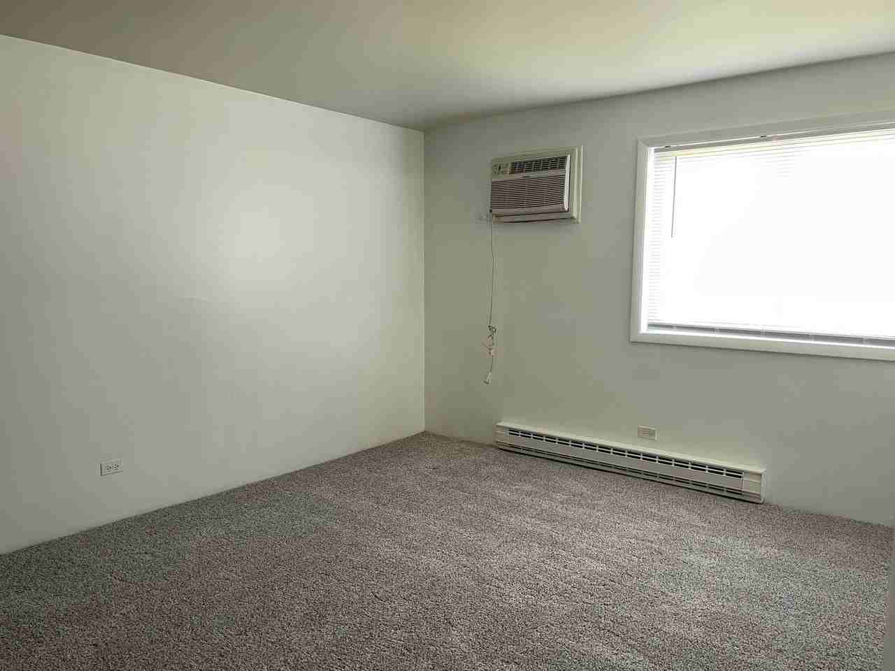 1023 Kuhn Rd Apt 4 #4 - Photo 6 of 9