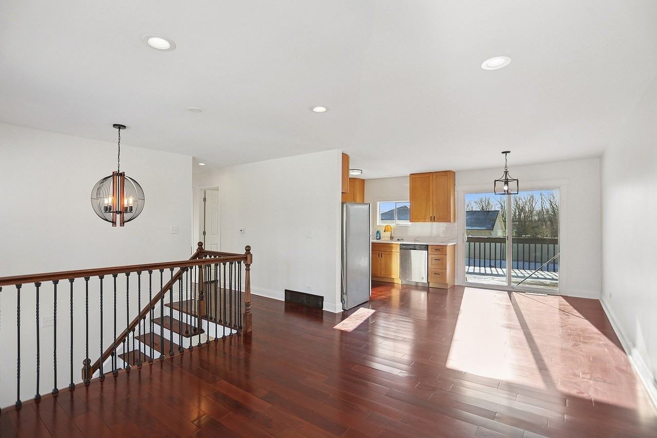 5747 Allemong Dr - Photo 3 of 15