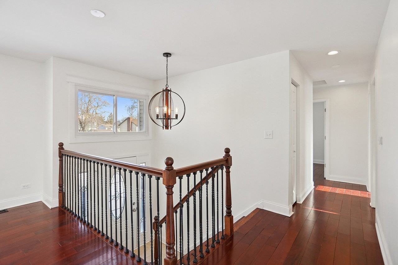 5747 Allemong Dr - Photo 4 of 15