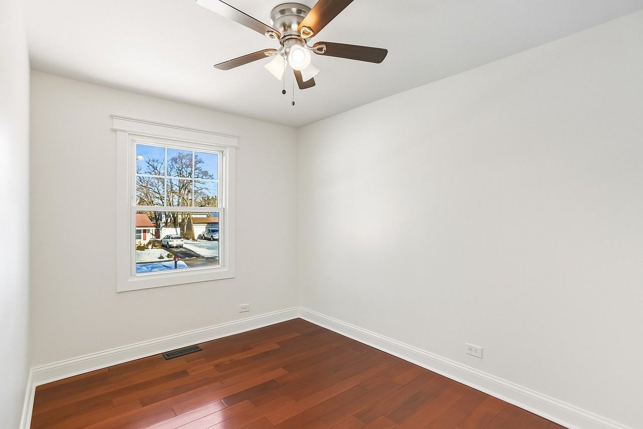 5747 Allemong Dr - Photo 7 of 15