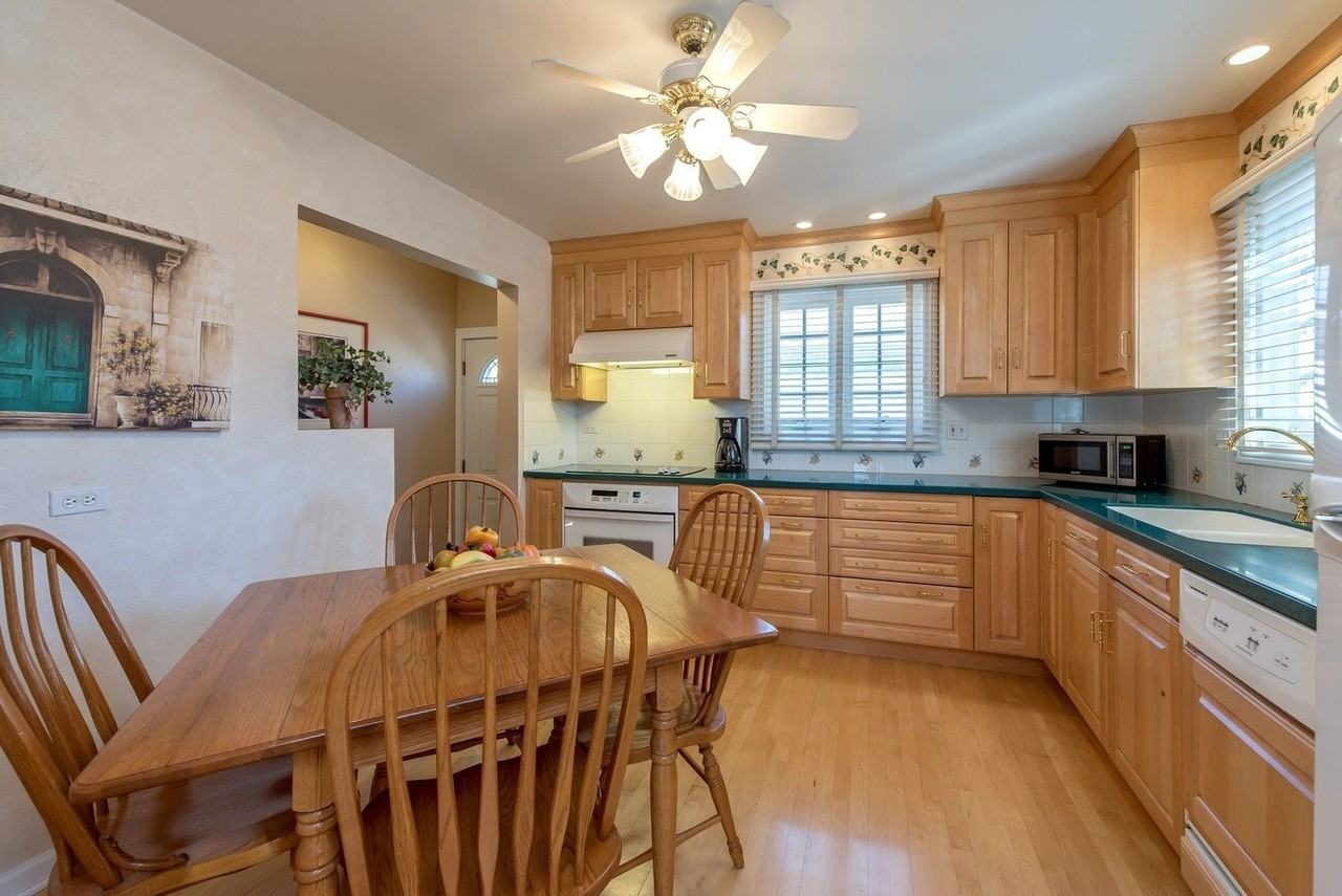 2322 Birchwood Ave - Photo 6 of 20