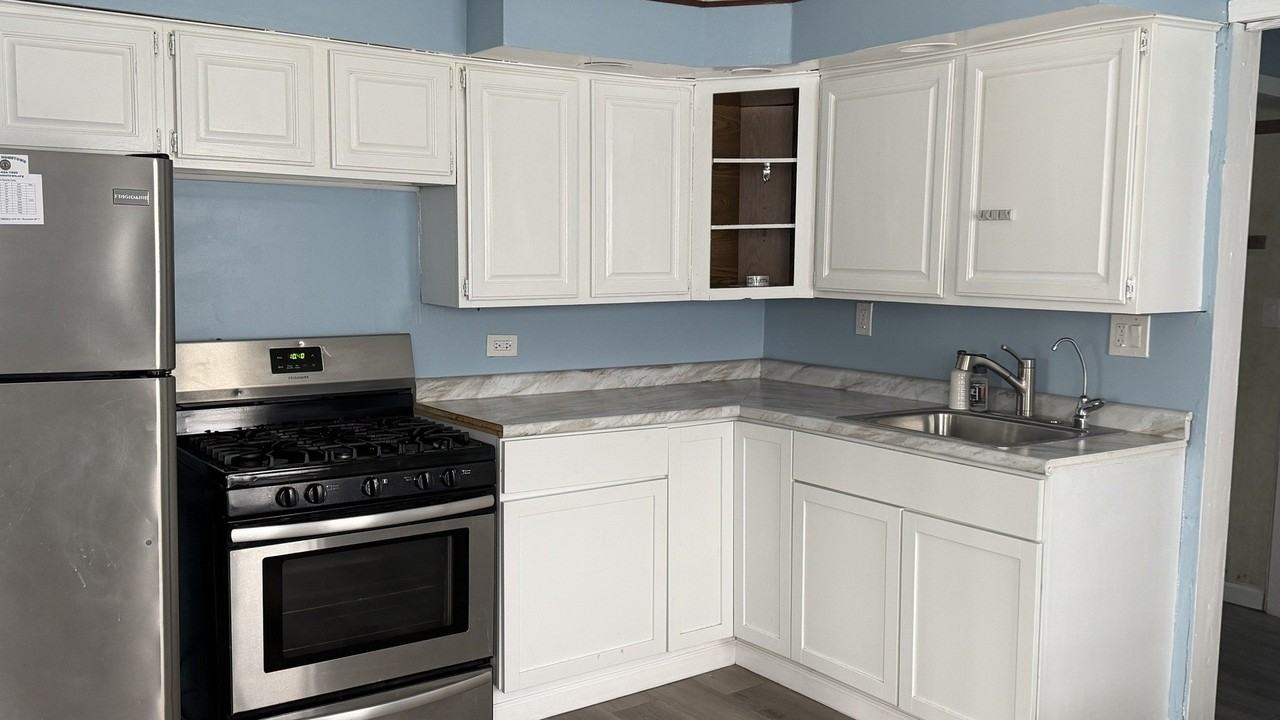 4056 W 89th Pl - Photo 4 of 13