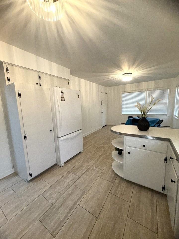 2308 Oakton St Apt 1 #1 - Photo 3 of 8