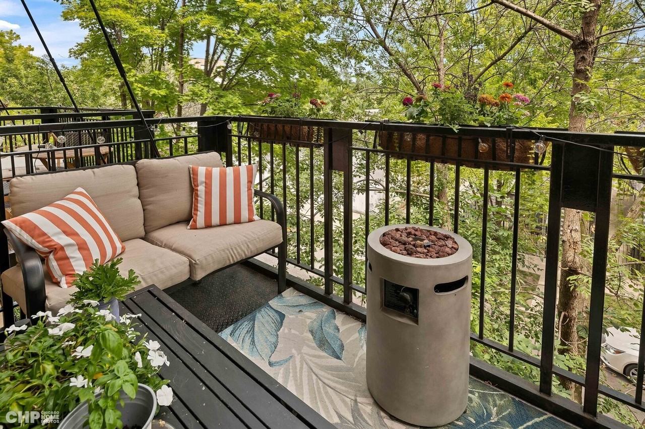 1740 N Maplewood Ave Apt 305 #305 - Photo 4 of 19