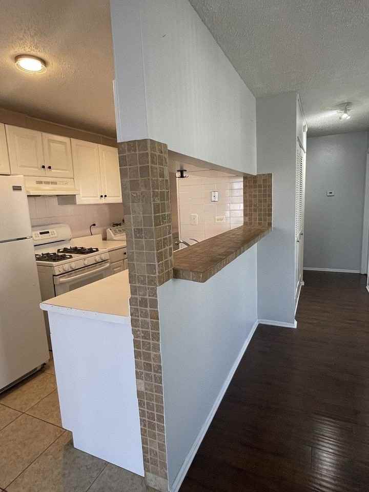 479 James Ct Unit D #D - Photo 5 of 23