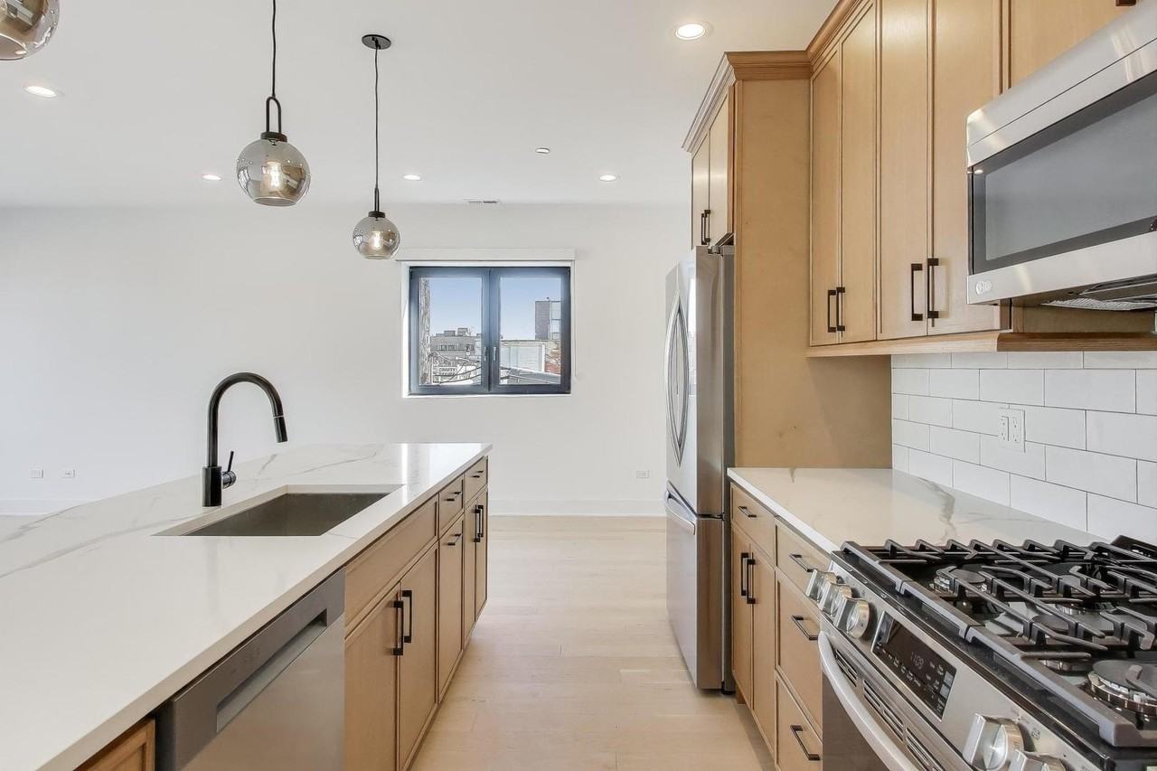 1619 W Lawrence Ave Apt 2 #2 - Photo 6 of 19