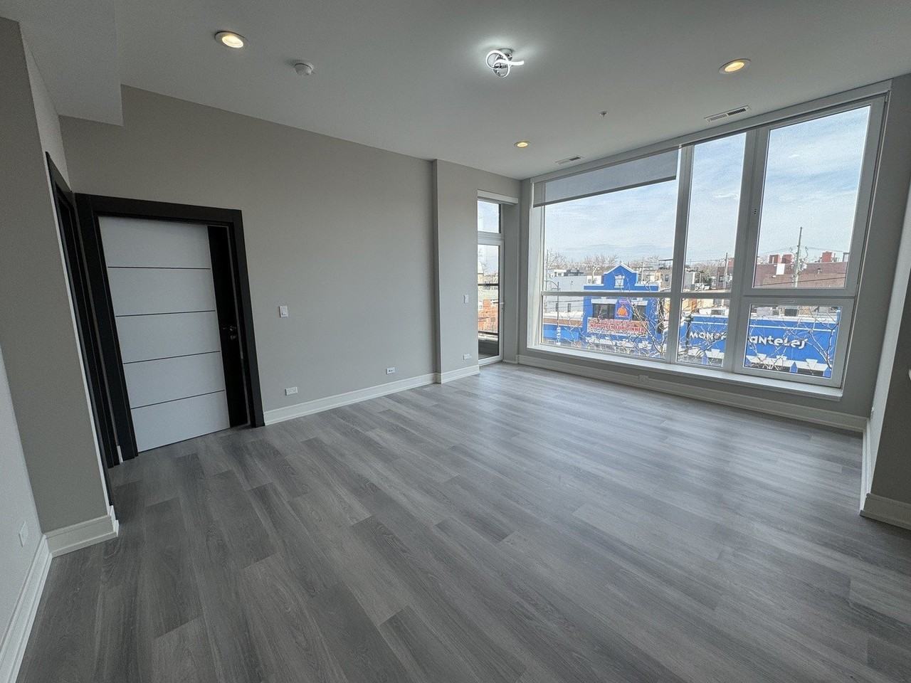 2406 W Armitage Ave Unit 405 #405 - Photo 4 of 12