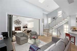 featured image of 715 Marigold Ave