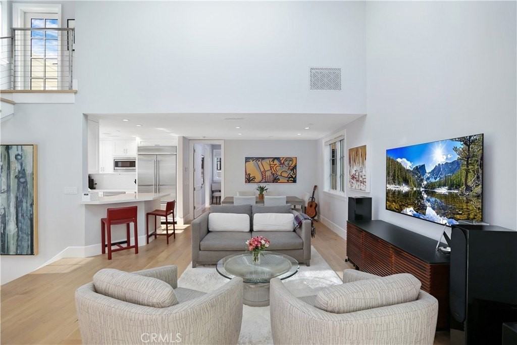 715 Marigold Ave - Photo 6 of 40