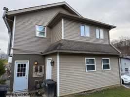 featured image of 418 Albany St