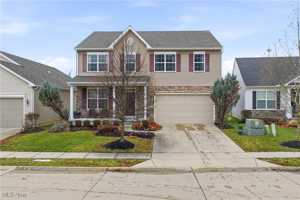 featured image of 12120 Edgehill Oval