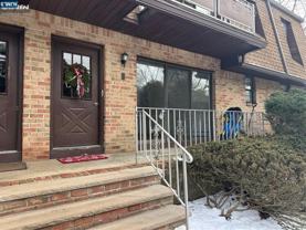 252 Collignon Way Apt 1a - Photo 1 of 1