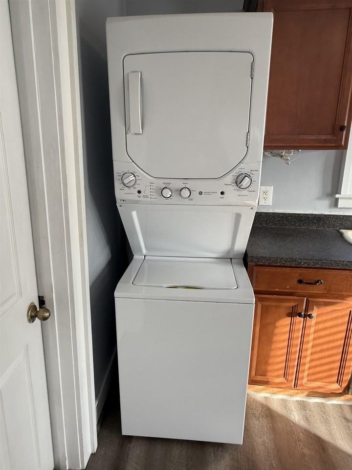 3 Broadway - Photo 4 of 20