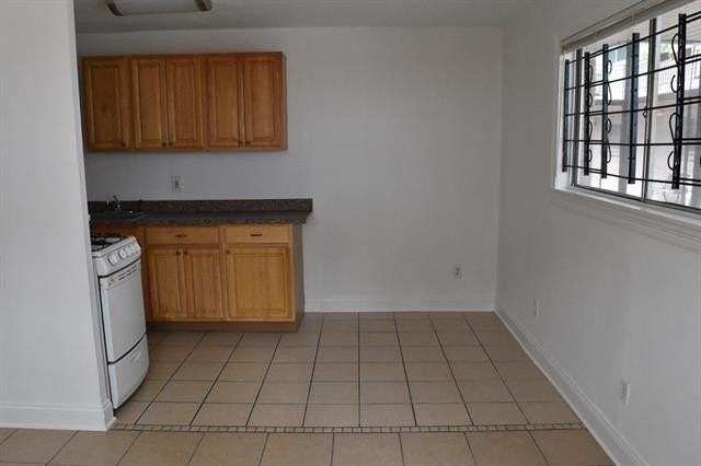 2601 Carondelet St #D - Photo 4 of 14