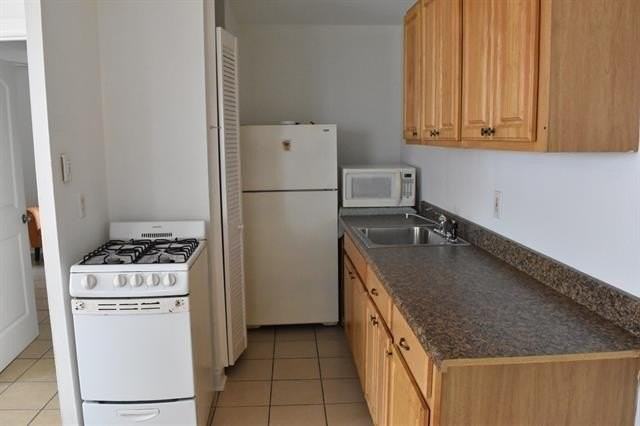 2601 Carondelet St #D - Photo 5 of 14