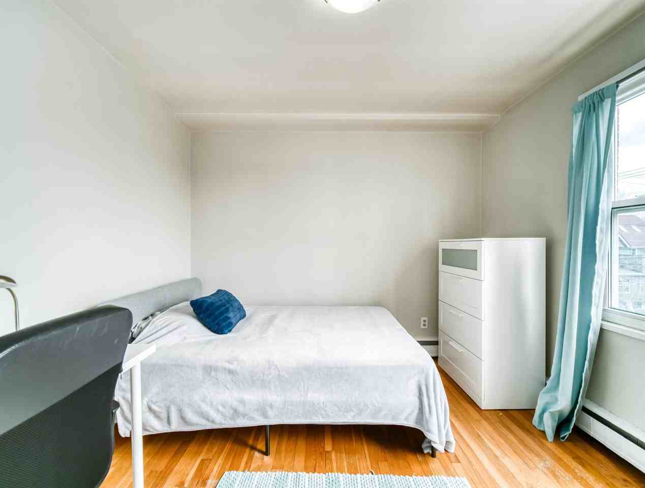 6411 5-6411 South St. #5 - Photo 4 of 20