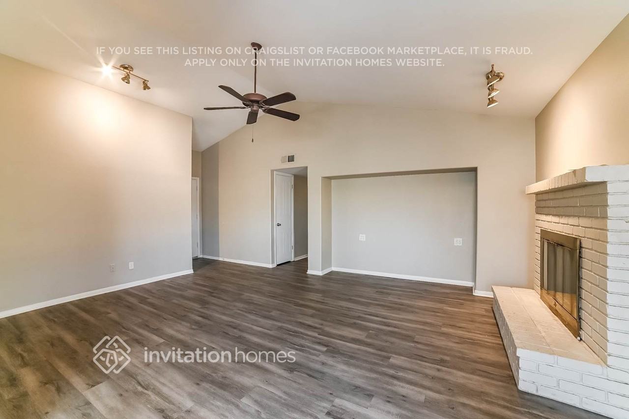 6944 W Comet Ave - Photo 2 of 16