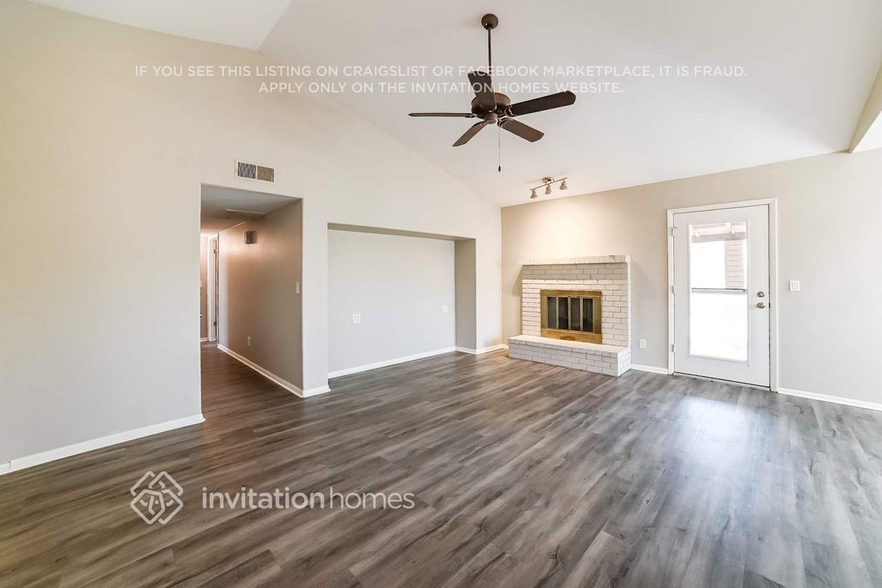 6944 W Comet Ave - Photo 3 of 16