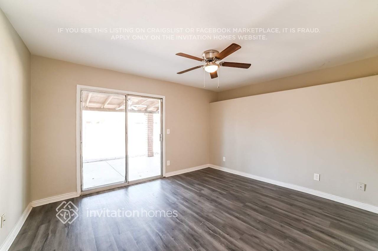 6944 W Comet Ave - Photo 4 of 16