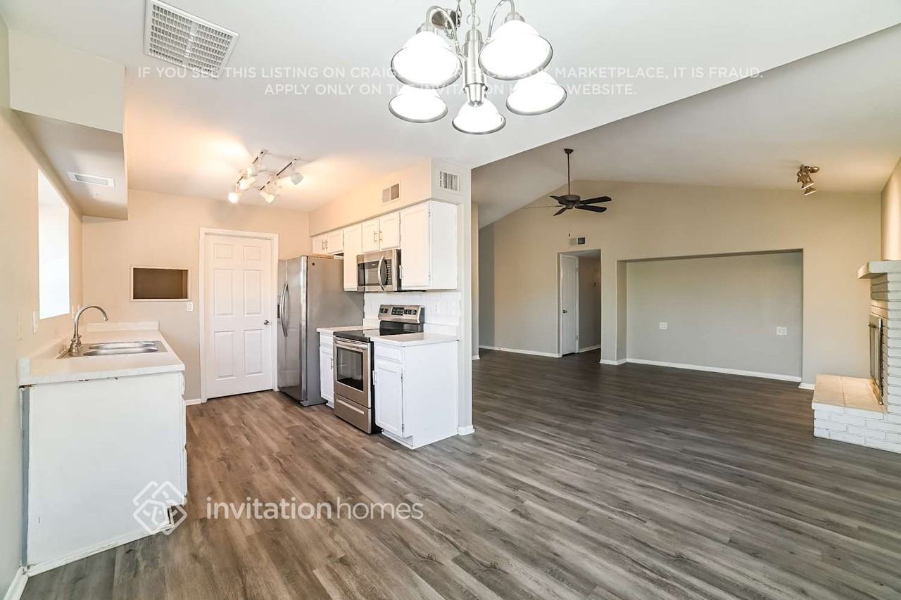 6944 W Comet Ave - Photo 5 of 16