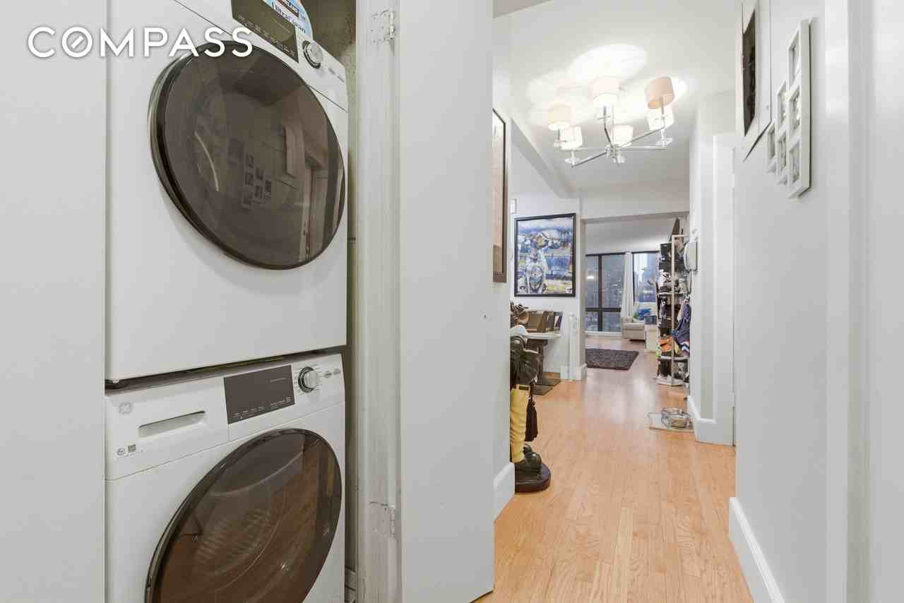 303 E 49th St #18 - Photo 7 of 15