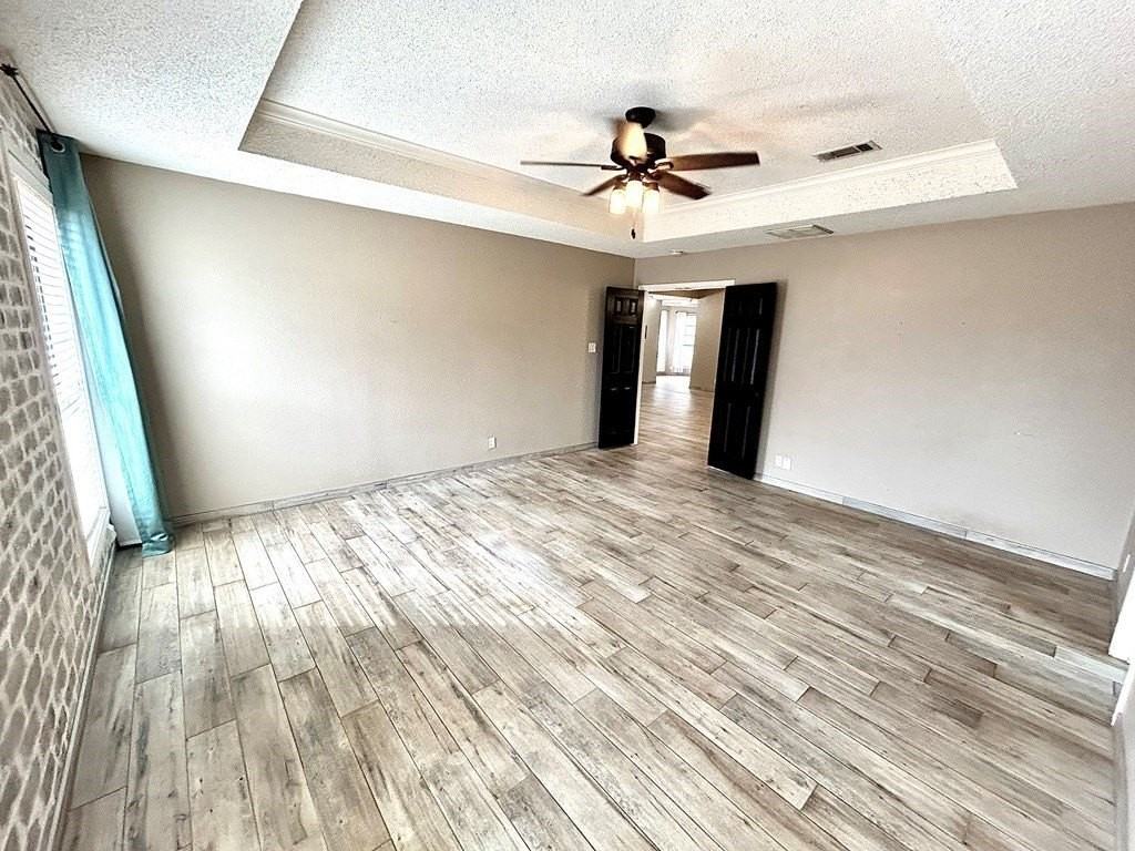 2302 Chretien Pl - Photo 7 of 20