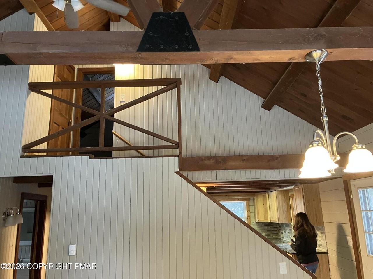 81 Henning Rd - Photo 3 of 9