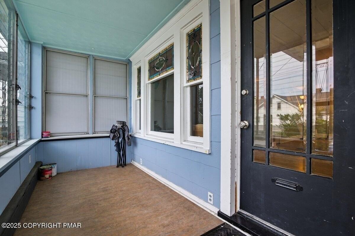 229 W High St - Photo 4 of 36