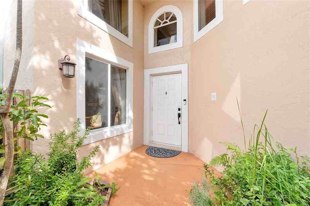 10019 Nw 5th St - Photo 2 of 14