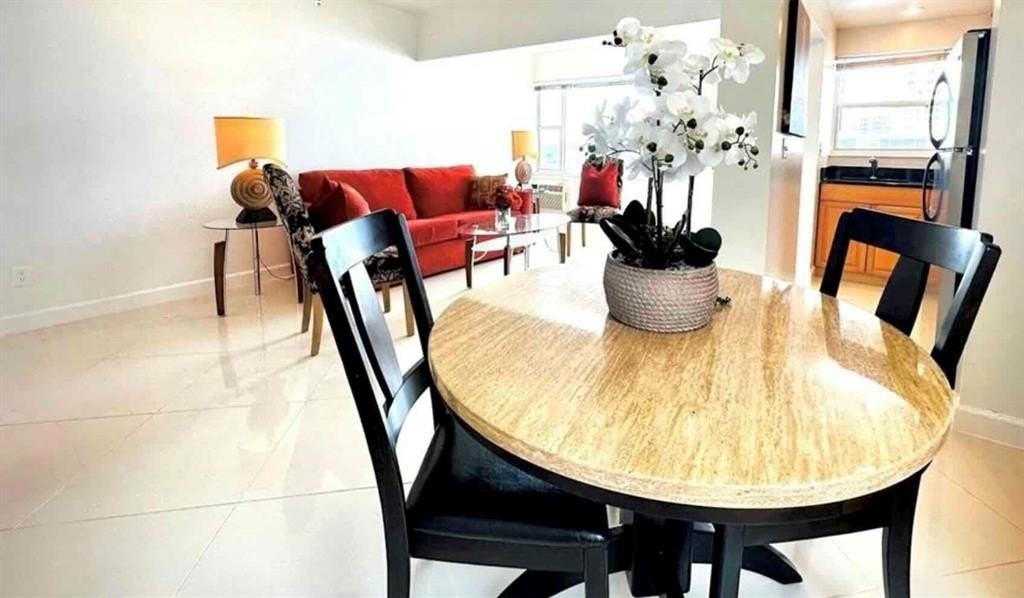 9 N Birch Rd #601 - Photo 5 of 9