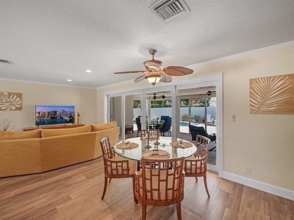 2250 Ne 35th St - Photo 5 of 26