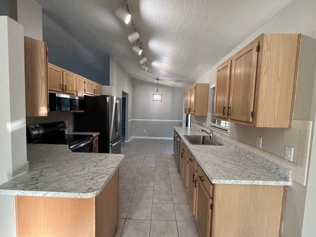 762 Bayfront Ter - Photo 3 of 12