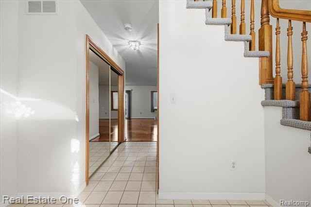 2251 Crystal Dr - Photo 6 of 28