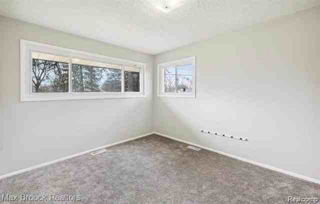 40960 W 10 Mile Rd - Photo 7 of 10