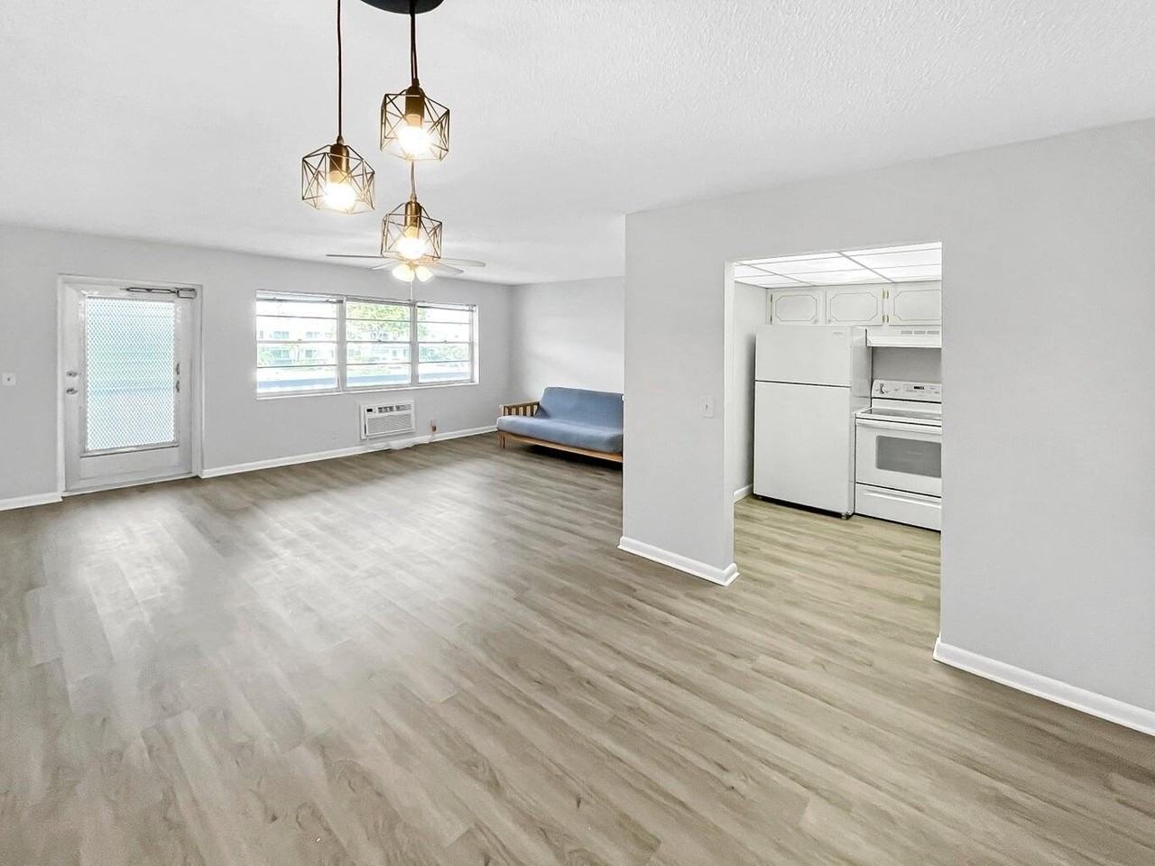 94 Northampton E - Photo 4 of 27