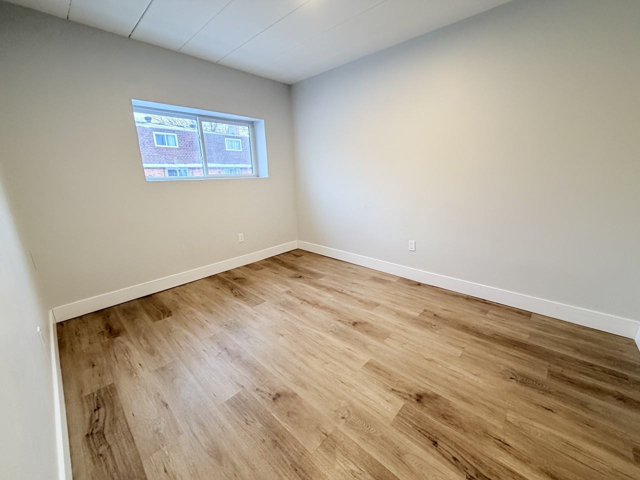 301 Indian Rd S #7 - Photo 3 of 9