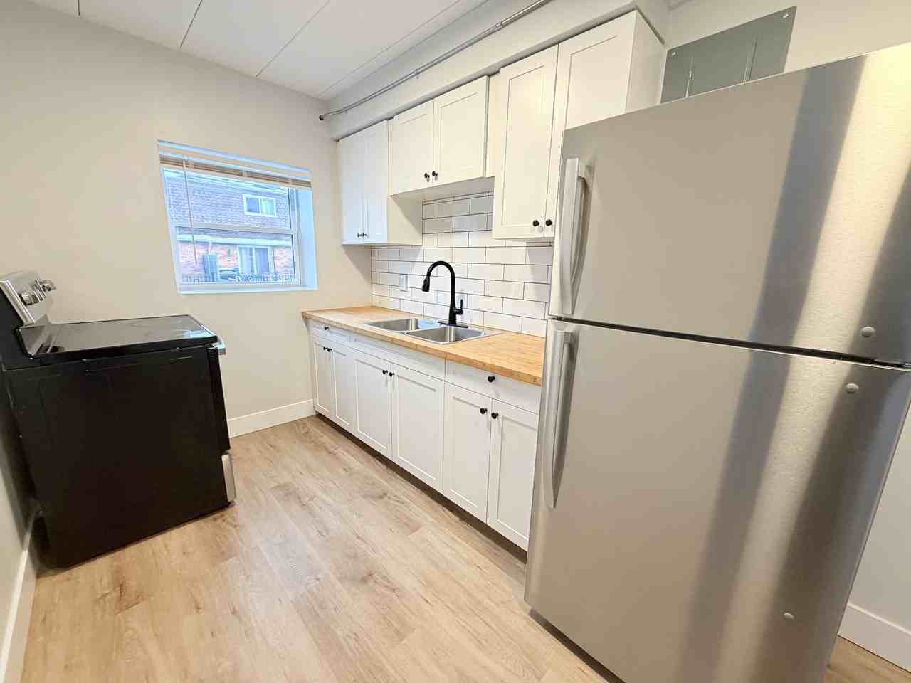 301 Indian Rd S #7 - Photo 6 of 9