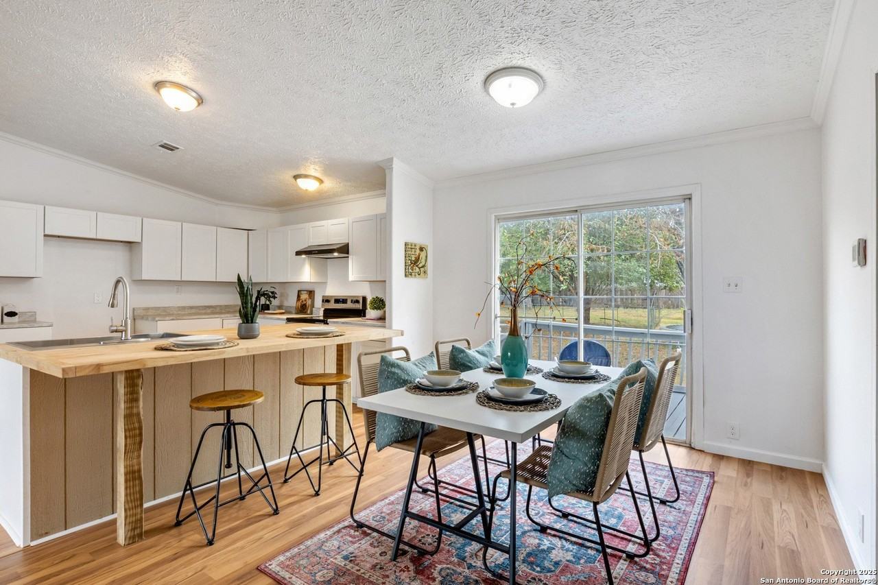 415 County Road 3822 - Photo 3 of 22