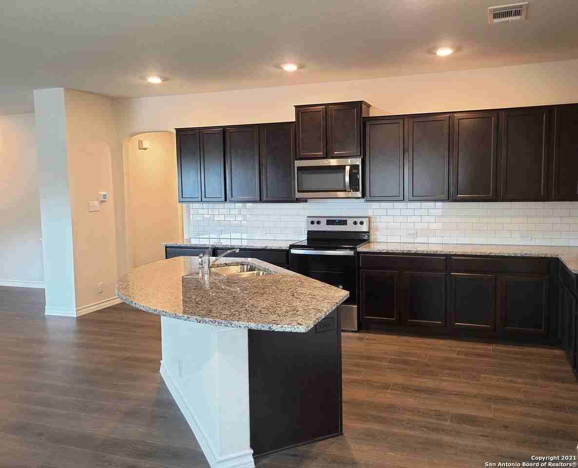 618 Cypress Byu - Photo 5 of 15