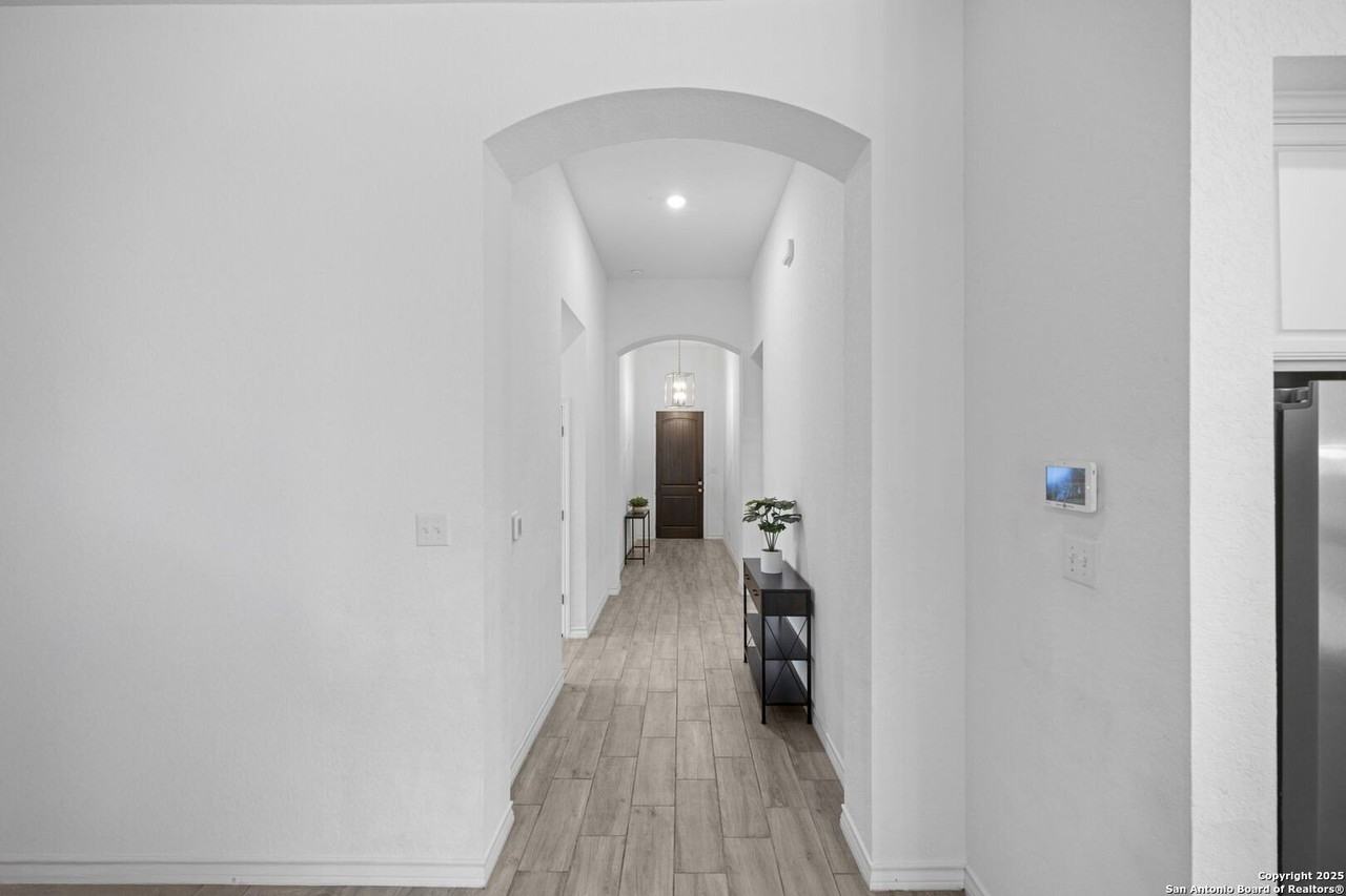 10619 Revolver Trl - Photo 3 of 37