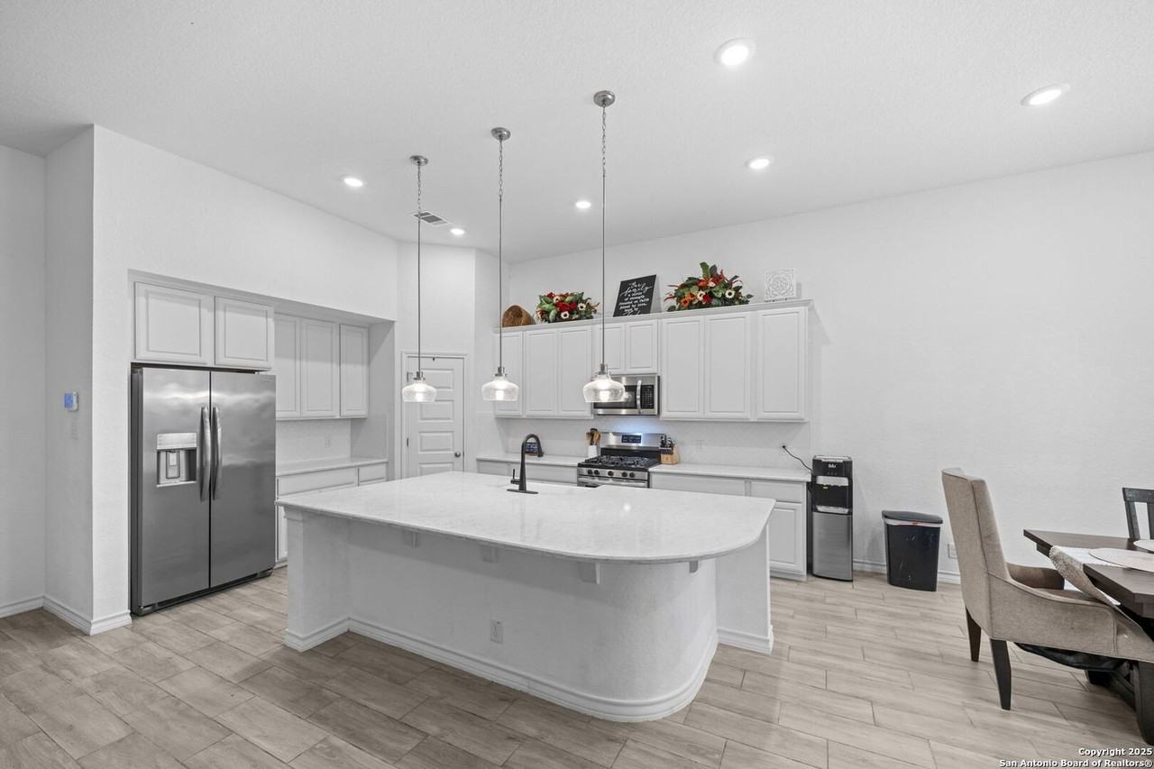 10619 Revolver Trl - Photo 5 of 37