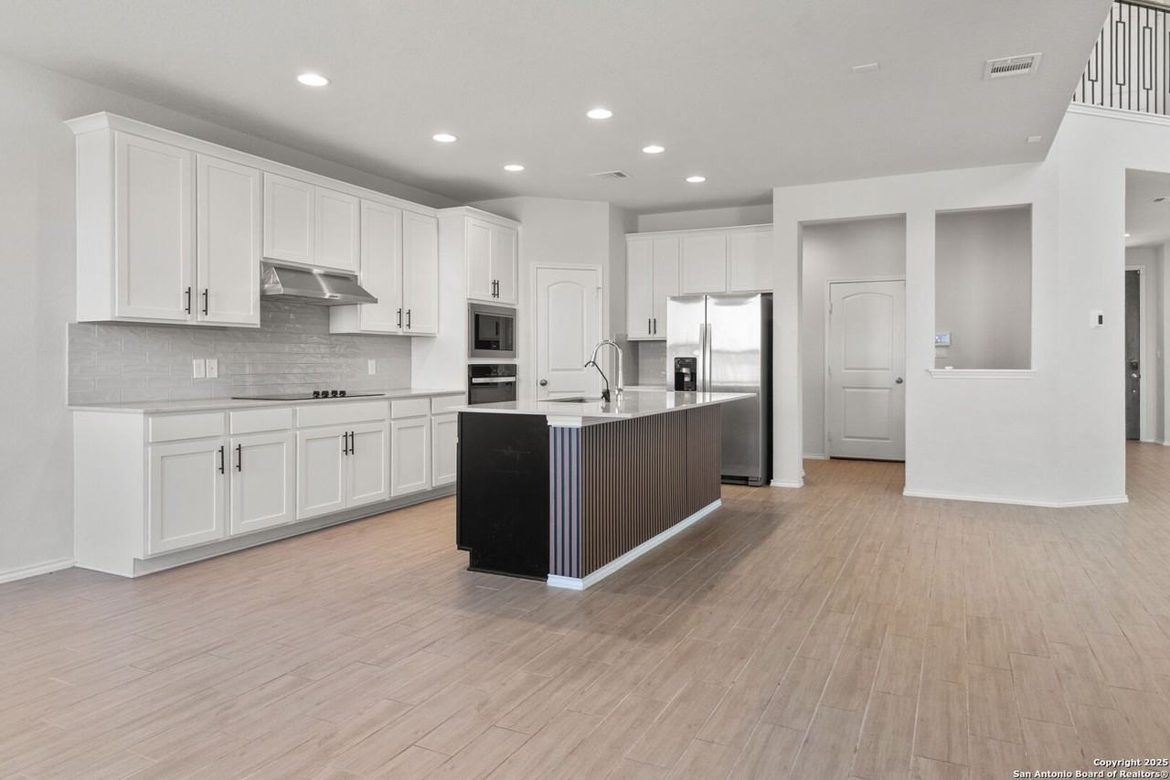 4015 Wild Bloom Rd - Photo 6 of 19