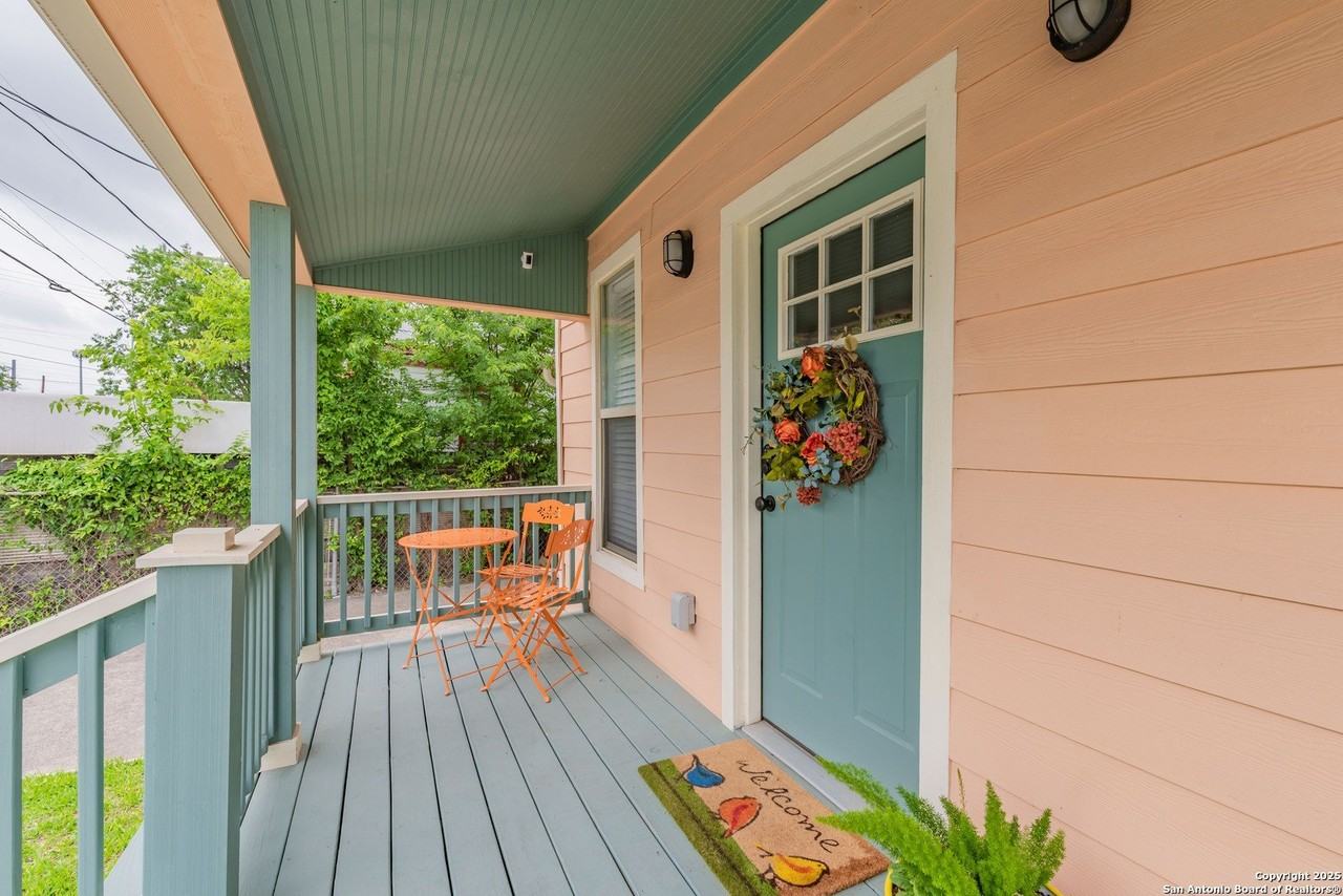 108 Groveton St - Photo 7 of 42