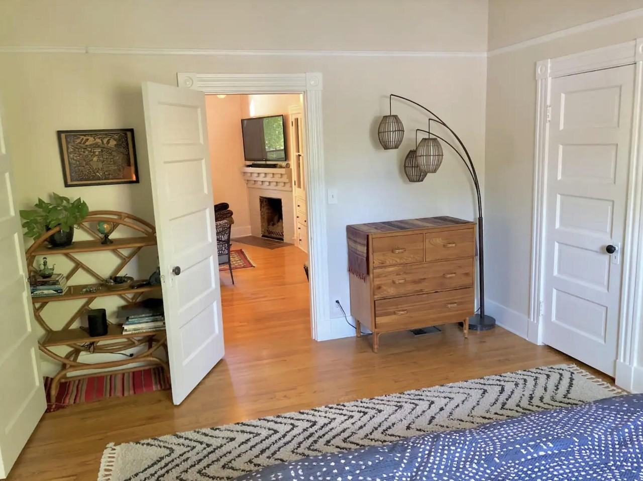 1608 Bath St - Photo 6 of 15