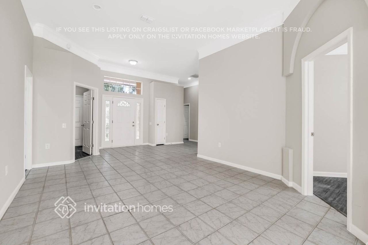 8502 Glenbury Ct N - Photo 2 of 23