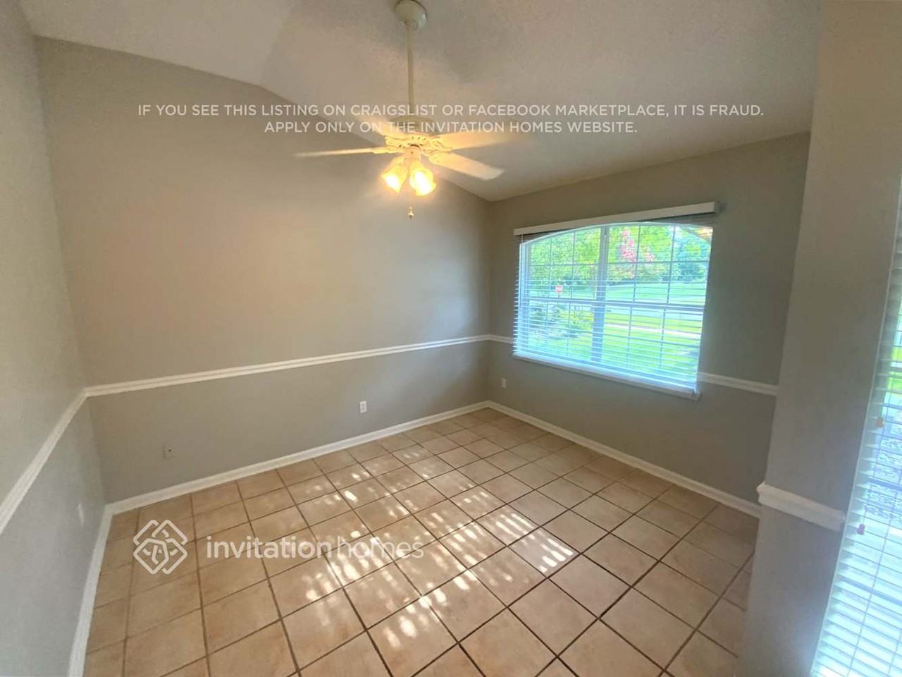 5666 Plum Hollow Dr W - Photo 3 of 20