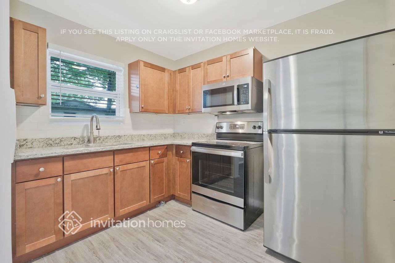 6237 Pinelock Dr - Photo 7 of 23